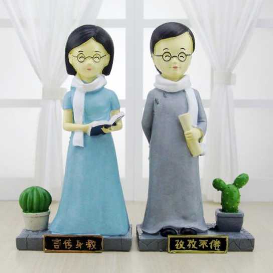 圣诞节新年老师礼物 创意教师生日小夜灯 教书先生笔筒树脂工艺品