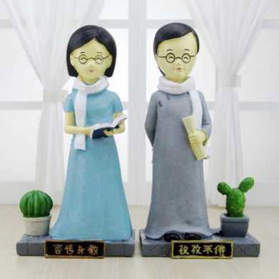 圣诞节新年老师礼物 创意教师生日小夜灯 教书先生笔筒树脂工艺品