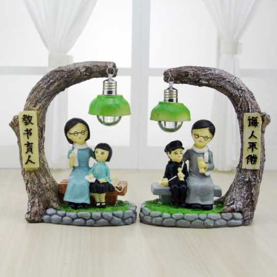 圣诞节新年老师礼物 创意教师生日小夜灯 教书先生笔筒树脂工艺品