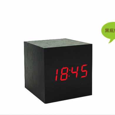 创意电子木质时钟led闹钟木头钟声控,电子礼品