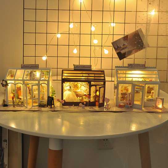 圣诞节礼物 diy小屋天予新品欧洲店铺手工模型房子送朋友