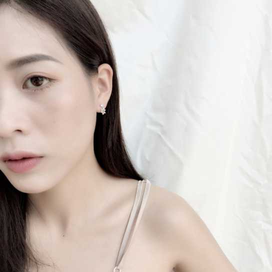 韩国浪漫雪花耳钉圣诞节小巧闪钻耳坠通勤百搭日韩ins耳环礼物女
