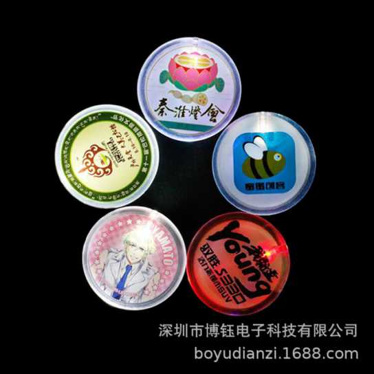 万圣圣诞节发光礼品胸章 LED胸章 闪光胸针徽章