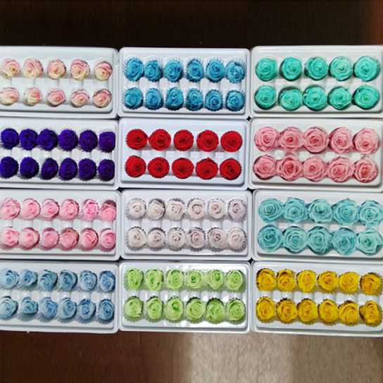 保鲜玫瑰永生花情人节礼盒圣诞节礼物生日礼品配材花4-5
